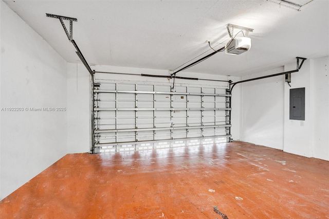 6305 Willoughby Cir, Lake Worth, FL 33463