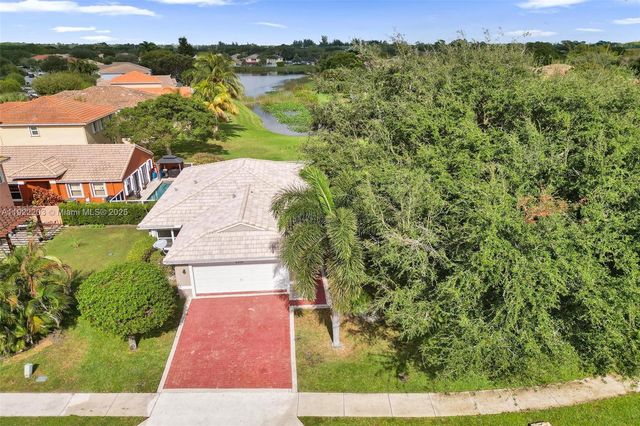 6305 Willoughby Cir, Lake Worth, FL 33463