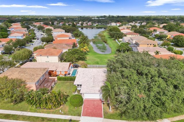 6305 Willoughby Cir, Lake Worth, FL 33463