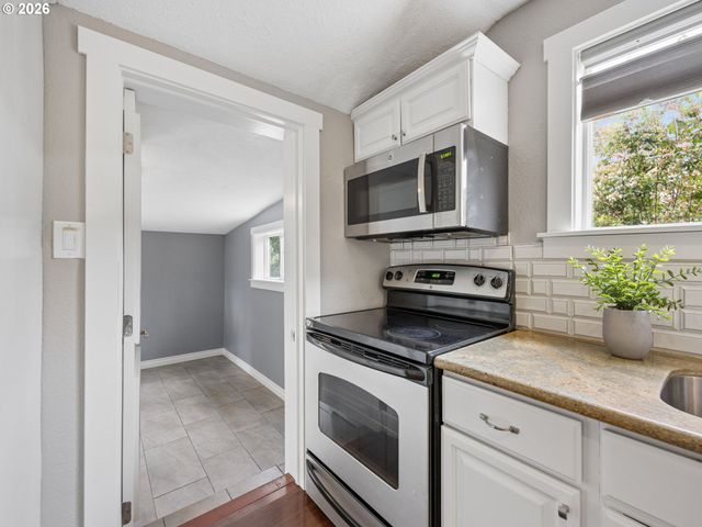 7211 N ATLANTIC Ave, Portland, OR 97217
