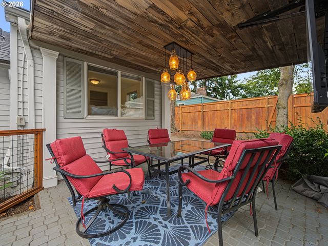 7211 N ATLANTIC Ave, Portland, OR 97217