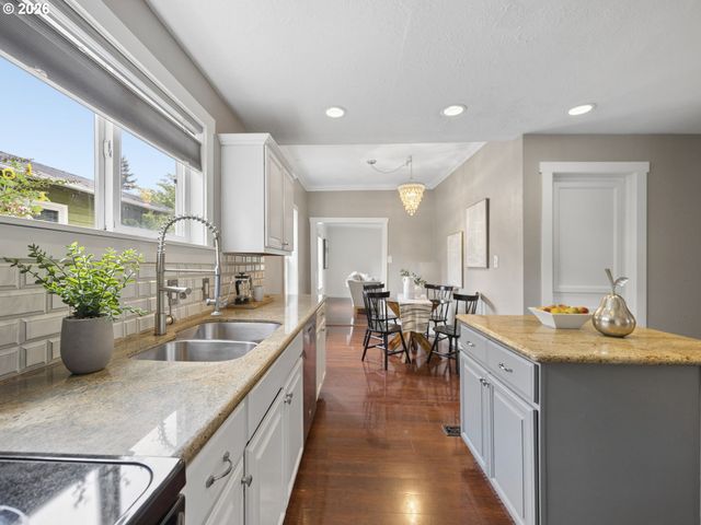 7211 N ATLANTIC Ave, Portland, OR 97217