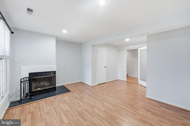 5028 9TH ST S, Arlington, VA 22204