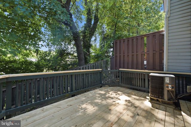5028 9TH ST S, Arlington, VA 22204