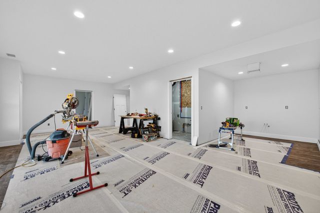 18116 271st Street, Long Grove, IA 52756