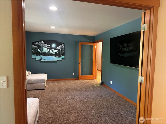 48 E Olympic Palisades Dr, Belfair, WA 98528