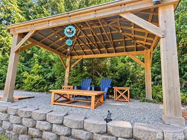 48 E Olympic Palisades Dr, Belfair, WA 98528