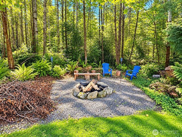 48 E Olympic Palisades Dr, Belfair, WA 98528