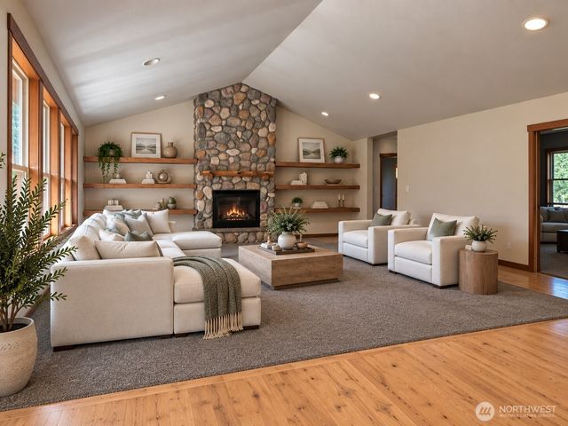 48 E Olympic Palisades Dr, Belfair, WA 98528