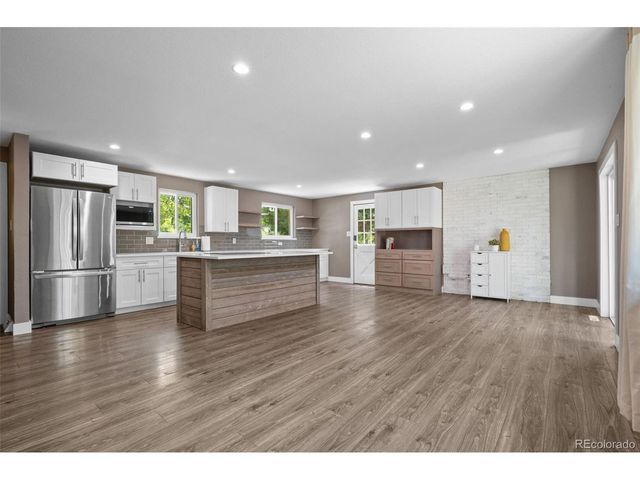 1435 S Zephyr St, Denver, CO 80232