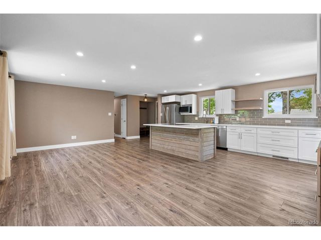 1435 S Zephyr St, Denver, CO 80232