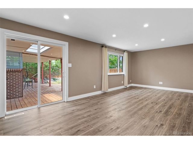 1435 S Zephyr St, Denver, CO 80232