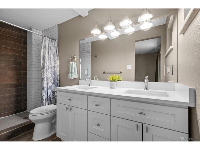 1435 S Zephyr St, Denver, CO 80232