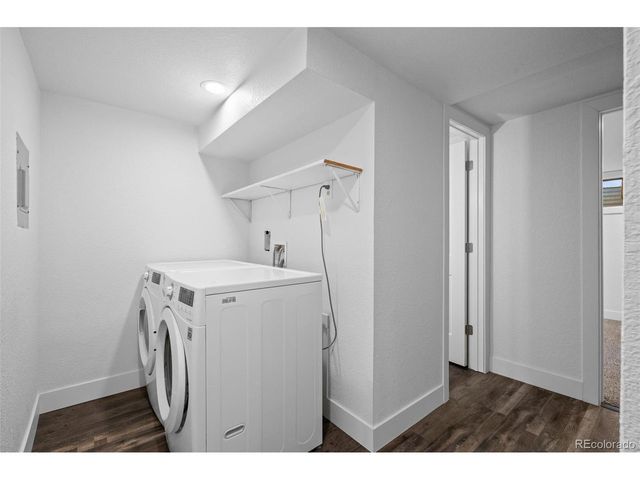 1435 S Zephyr St, Denver, CO 80232
