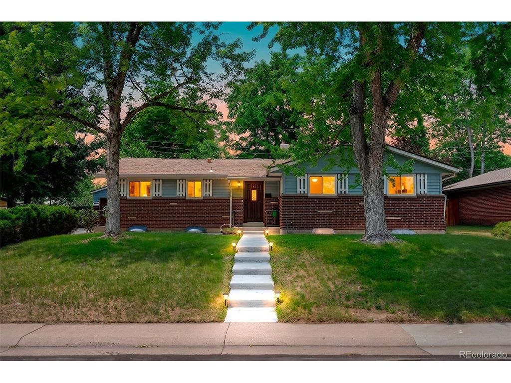 1435 S Zephyr St, Denver, CO 80232