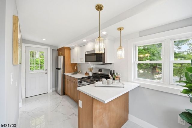 1 Lorelei Rd, West Orange Twp., NJ 07052