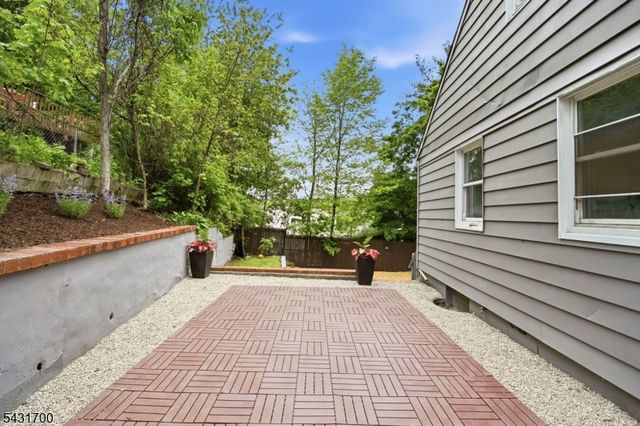 1 Lorelei Rd, West Orange Twp., NJ 07052