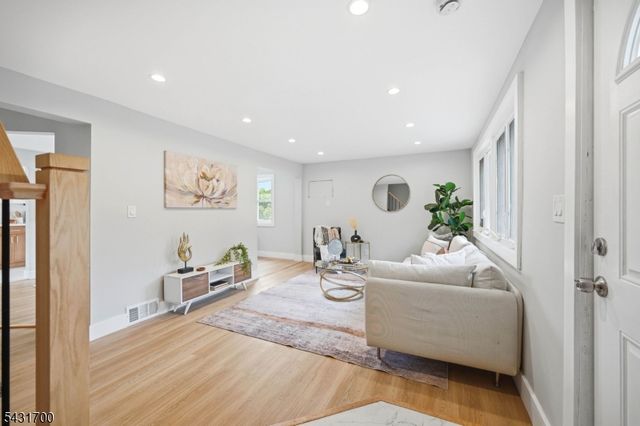 1 Lorelei Rd, West Orange Twp., NJ 07052
