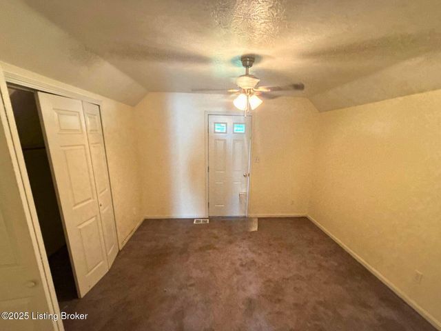 4815 Plum Creek Rd, Taylorsville, KY 40071