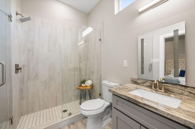 317 E 35th Street A, Houston, TX 77018