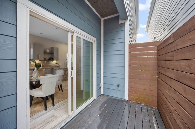 317 E 35th Street A, Houston, TX 77018