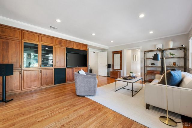 3182 Vichy Ave, Napa, CA 94558