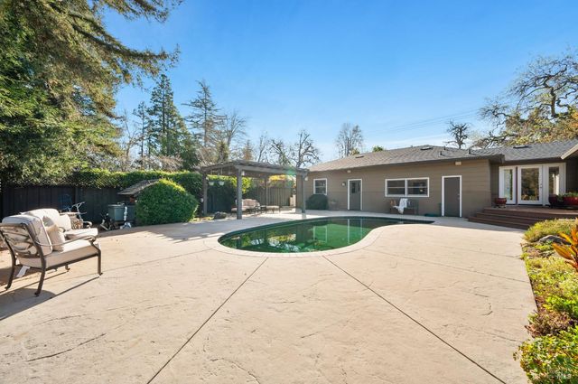 3182 Vichy Ave, Napa, CA 94558