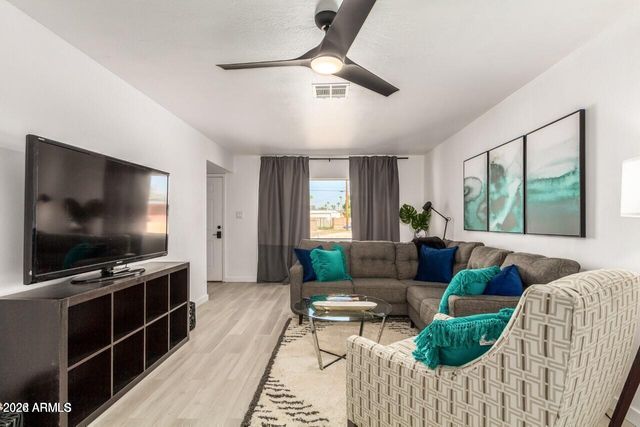 1652 N 87TH Street, Scottsdale, AZ 85257