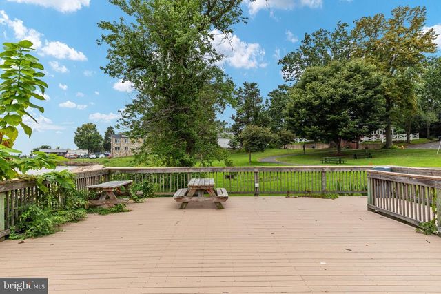 215 POTOMAC AVE, Quantico, VA 22134