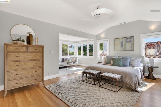 244 Cross Rd, Oakland, CA 94618