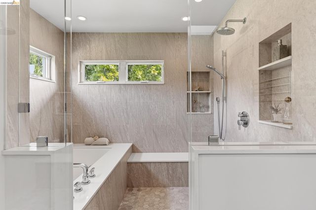 244 Cross Rd, Oakland, CA 94618