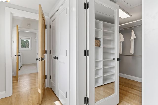 244 Cross Rd, Oakland, CA 94618