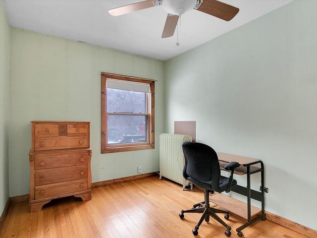 4952 N Bernard Street, Chicago, IL 60625