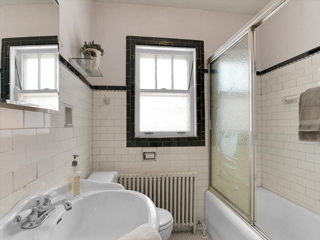 4952 N Bernard Street, Chicago, IL 60625