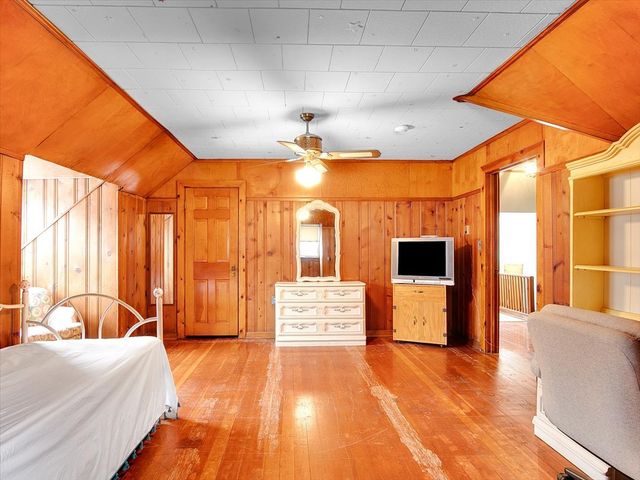 4952 N Bernard Street, Chicago, IL 60625