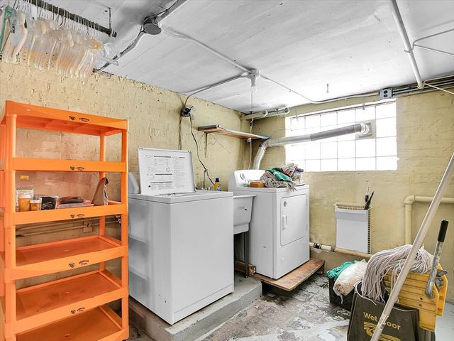 4952 N Bernard Street, Chicago, IL 60625