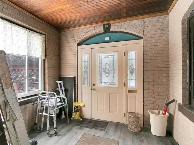 4952 N Bernard Street, Chicago, IL 60625