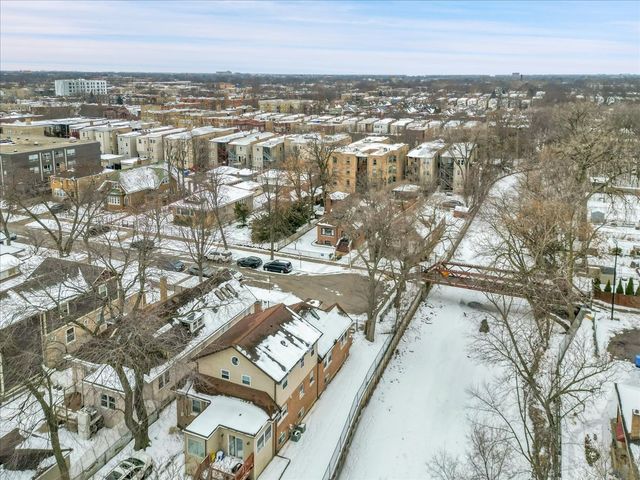 4952 N Bernard Street, Chicago, IL 60625