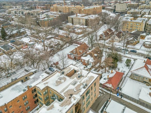 4952 N Bernard Street, Chicago, IL 60625