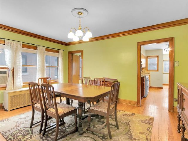 4952 N Bernard Street, Chicago, IL 60625