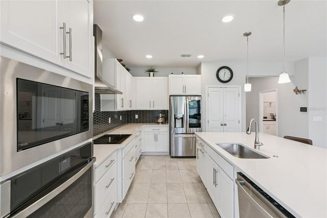 2591 CEDAR SHAKE COURT, Oviedo, FL 32765