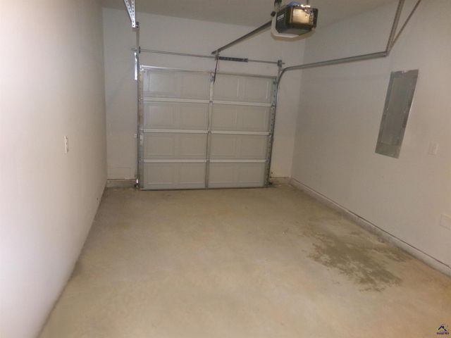 410 NW Oakwood Drive, Milledgeville, GA 31061