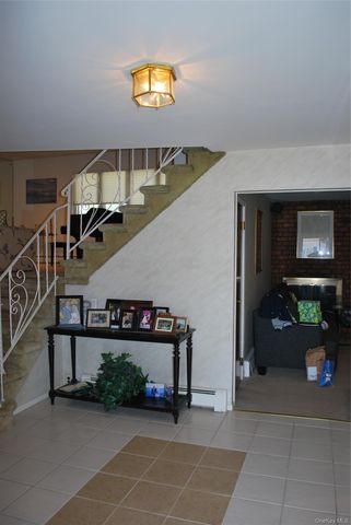 66 Laurel Drive, Massapequa Park, NY 11762