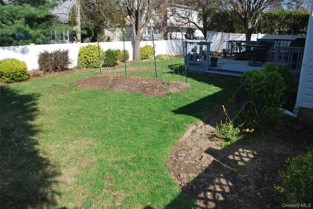 66 Laurel Drive, Massapequa Park, NY 11762