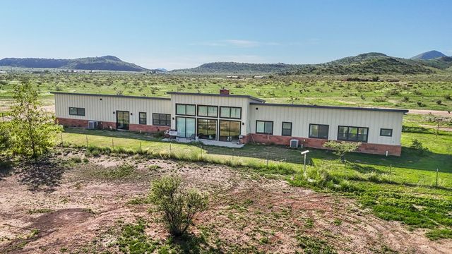 205 Mano Prieto Road, Fort Davis, TX 79734
