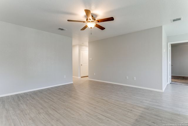 10623 De Gonzalo, Converse, TX 78109