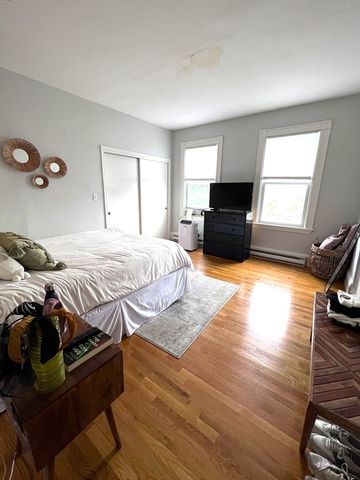 167 M Street 3F, Boston, MA 02127