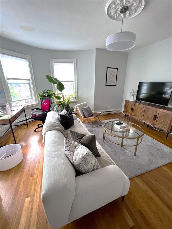 167 M Street 3F, Boston, MA 02127