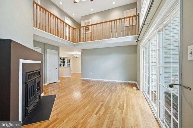 1649 BENNINGTON HOLLOW LN, Reston, VA 20194