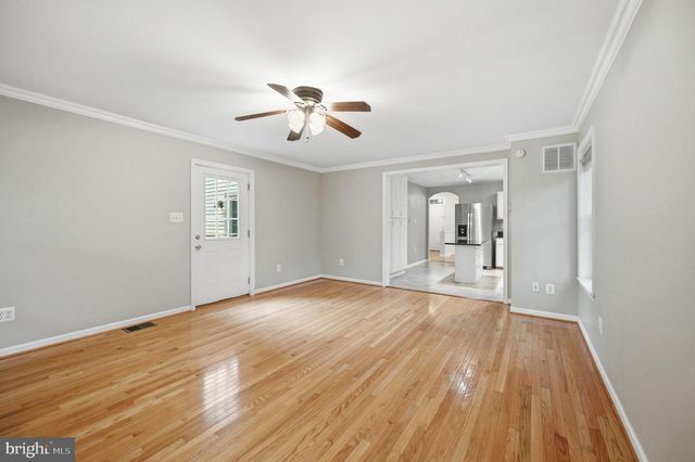 1649 BENNINGTON HOLLOW LN, Reston, VA 20194
